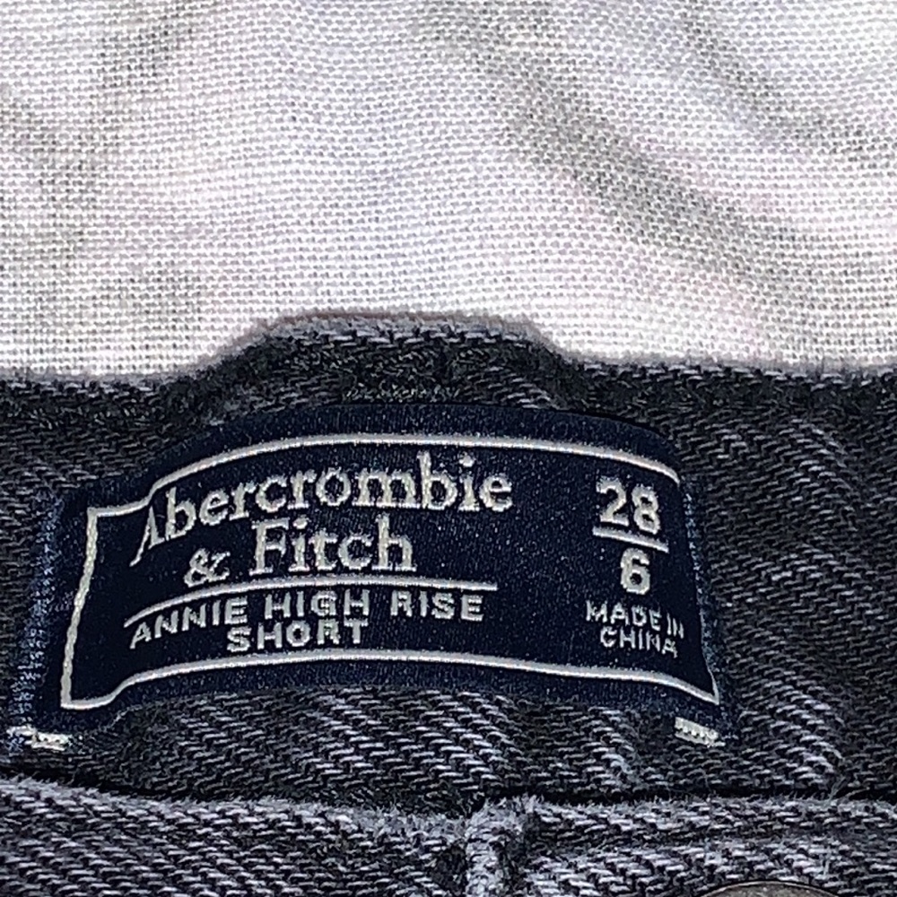 Abercrombie & Fitch Annie High Rise Jean Denim Pleated Vintage Style Shorts Sz 6 - Picture 4 of 5